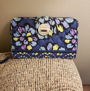 Vera Bradley LG Floral Turn Key Zip Around Wallet